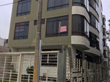 Vendo Lindo Y Amplio Departamento, En La Aurora