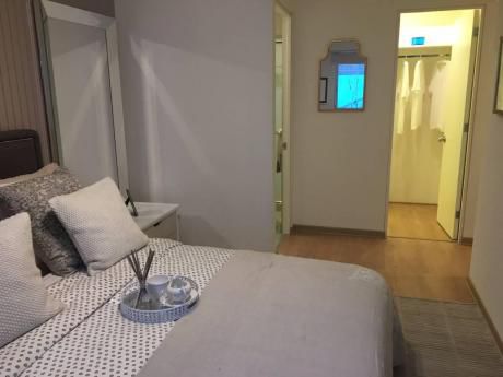 Vendo - Limite Miraflores, Paseo De La República - Departamento De Estreno