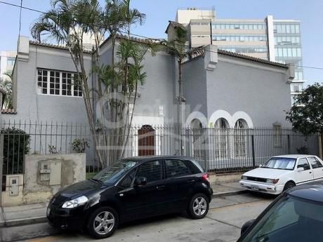 Excelente Casa Como Oficina Muy Bien Ubicada En San Isidro