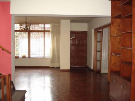 Casa En San Antonio Remodelada En Alquiler 4 Dorm. $2000 Con Linea Blanca