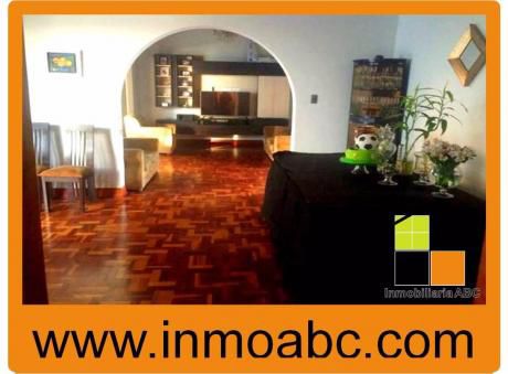 Vendo Casa En La Molina 4hab - 2bañ - Area De Servicio, 2coch (raul Del Castillo)