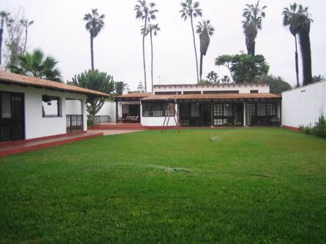 ¡hermosa Casa 1270 M2 Tipo Rustico En La Encantada De Villa, Chorrillos - Venta!