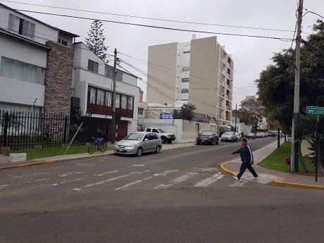 Casa Como Terreno En Venta En San Isidro