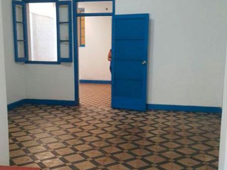 Venta De Local Canevaro 302 1er Piso