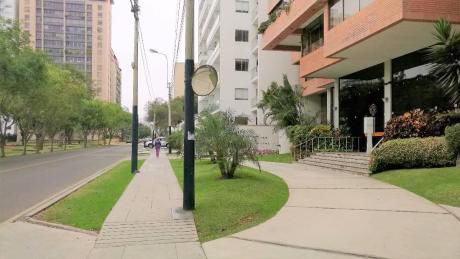 Departamento Remodelado Frente Parque