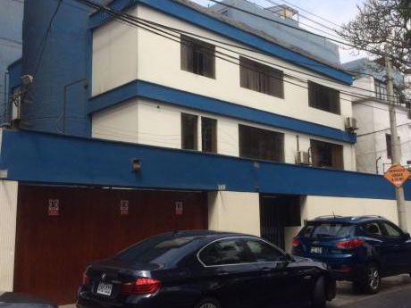 Oficina Muy Bien Ubicada, En Miraflores.