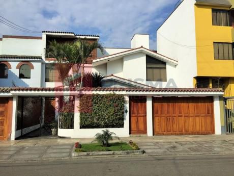 Acogedora Casa En La Molina (a Pocas Cuadras De Av Javier Prado Y Av La Molina)