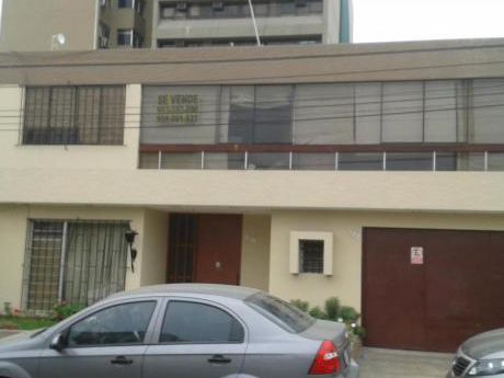 Ocasión Vendo Casa Ubicada En Zona Estrategicamente Comercial De San Isidro