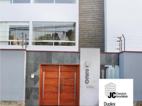 Vendo Duplex Semi Amoblado En Surco Con 3 Cocheras Y 3 Depósitos único Dueño