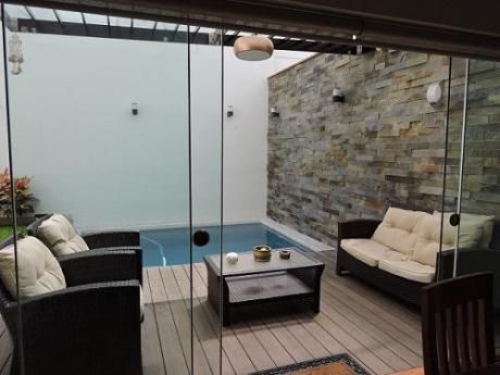 Exclusiva Casa Remodelada De Finos Acabados Con Piscina Terraza - 1 Cdra J Prado