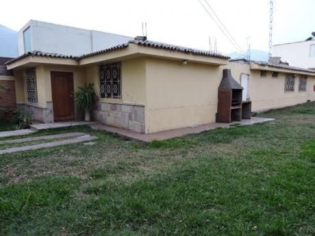 Amplia Casa Por Remodelar 450 M2 A Precio De Ocasion Exclusiva Zona La Planicie