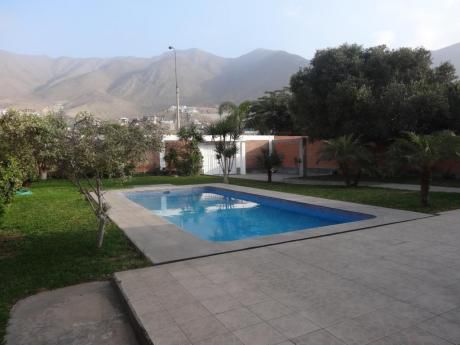 Casa De 1000 M2 - 4 Dorm. - Piscina - Us$629,000