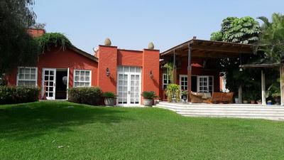 Hermosa Residencia En Alquiler De 1290 M2 Con Piscina En La Molina