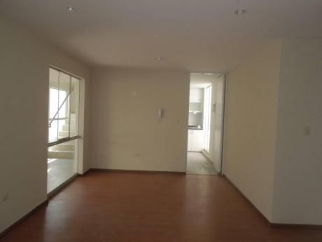 Dpto En Azores - Cerro Colorado (1er Piso) $112 Mil