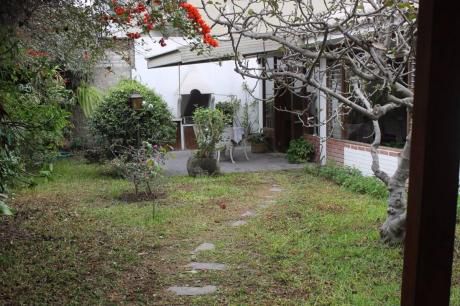 Vendo Excelente Casa Como Terreno En Alonso De Molina Surco