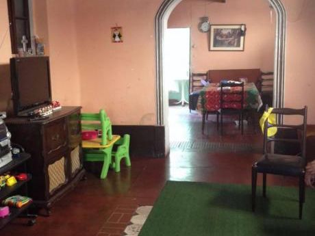 Alquilo Excelente Casa En Zona Comercial De Surquillo