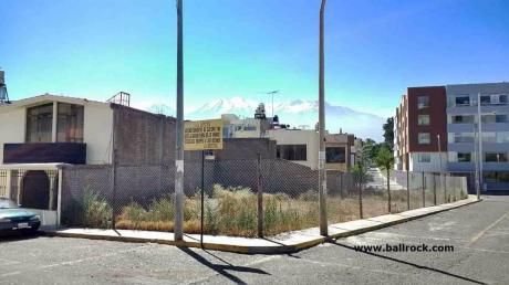 Terreno 220 M2 Esquina Por Los Angeles De Cayma, Arequipa