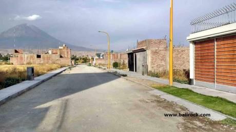 Terreno Urb. Los Alamos Por Metro De Cerro Colorado, Arequipa