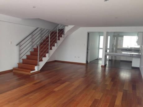 Amplio Dúplex En 1er Piso Ubicado En La Mejor Zona De Miraflores No Paga Alcabala!