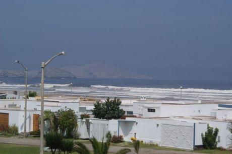 Linda Casa De Playa En Asia - Lobo Blanco