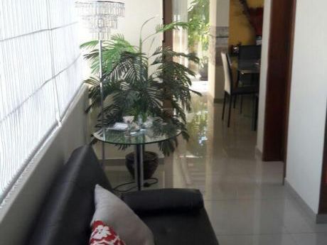 Excelente Departamento En Urb. Privada De Cerro Colorado