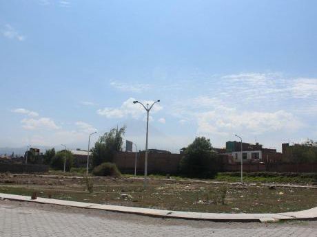 Terreno Urb. Privada Cerca Avelino