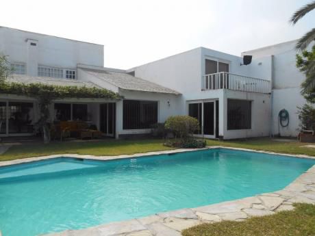 La Encantada De Villa - Casa De Estilo Californiano - Calle Los Abanicos