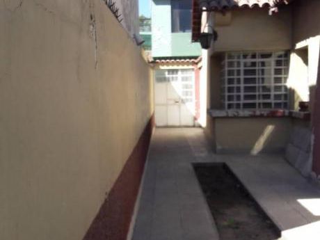 Ocasión Linda Casa Interior 2 Pisos Mas Terraza En Av Daniel Alcides Carrión