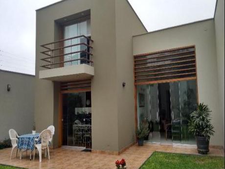 Casa En Venta La Molina La Pendiente, Planicie