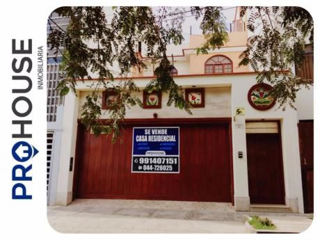 Venta/alquiler: Casa Residencial Urb. California (at. 220 M2)frent. CLínica Sanna