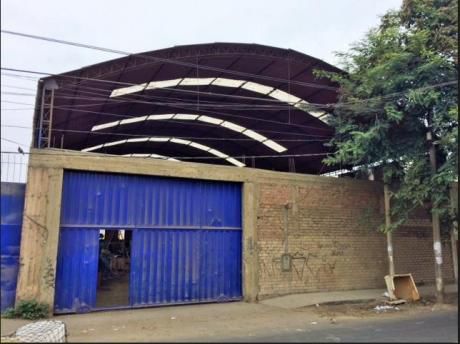 Local Industrial En Alquiler.