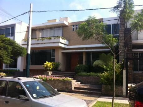 Vendo Casa Excelente Para Remodelar En San Isidro