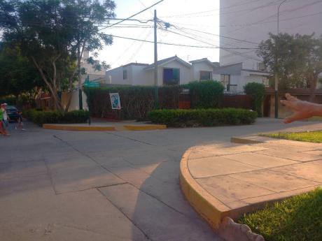 Oportunidad Ideal Para Constructoras, Terreno San Ignacio De Monterrico.