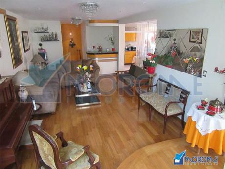 Urb. Flores Del Golf: Casa En Exclusivo Condominio!