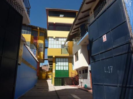 Local Comercial En Urb. Manahuañunca