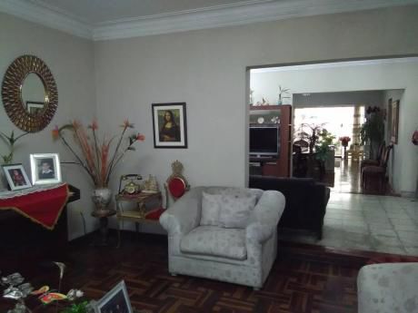 Oportunidad Casa Monterrico Frente Parque!
