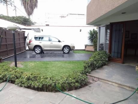 Vendo Casa Espaciosa En Surco