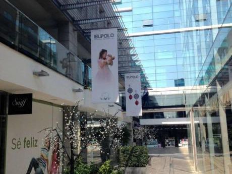 Alquilo Oficina / Consultorio En Centro Comercial Polo II