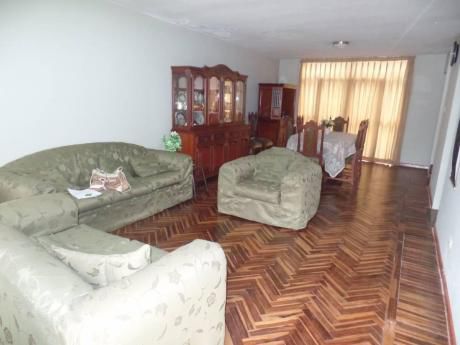 Venta Casa De Dos Pisos Frente A Parque Cerca Av Principales Faucett Y Colonial