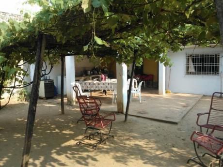 Vendo Casa En Mariano R. Alonso Detras De La Rural
