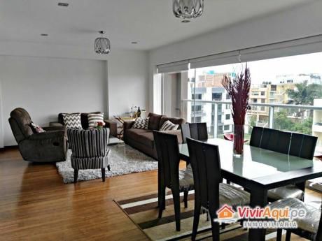En Venta Precioso Departamento Duplex En Urb. El Golf