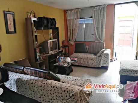 Oportunidad!, En Venta Casa Frente A Parque, Urb. El Bosque, Trujillo