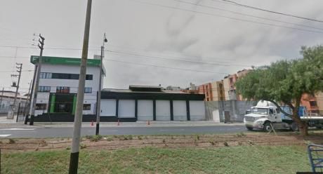 En Venta Local Comercial, Excelente Ubicación, En Esquina, Av Tupac Amaru