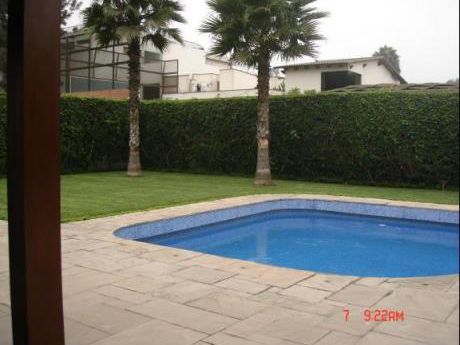 Venta O Alquiler De Casa En Calle Islas Virgenes Urb. La Planicie - La Molina