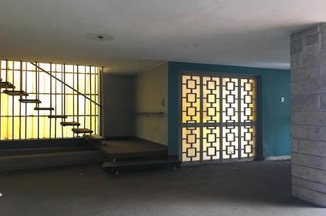 Venta Casa 320 M2 Frente A Parque Urb. Aurora