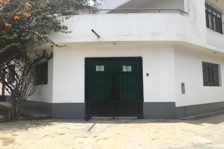 Local Comercial 60 M2 A Dos Cuadras De Av Salvador Allende
