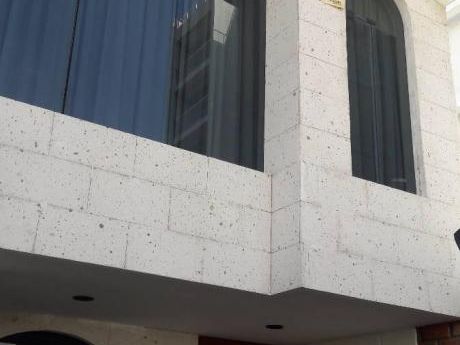 Alquilo Casa En Cerro Colorado A 1/2 Cuadra Del Mall