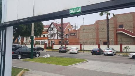 Av Santa Cruz - Esquina