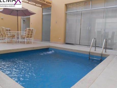 Amplia Casa Con Piscina En Venta Urb. Los Cocos Del Chipe - Piura