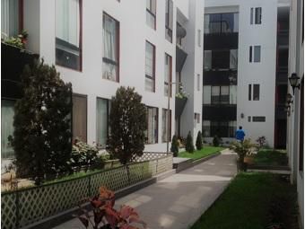 Amplio Dpto. En Monterrico - Surco: 119 M2 + 2 Cocheras + Deposito
